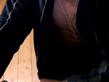 giliannn — 2025-10-03 22:50 giliannn — 2025-10-03 22:50